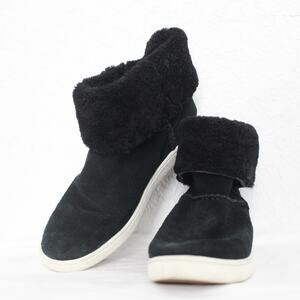 UGG Mika Bootie Size 10 Cozy Warm Foldover Cuff